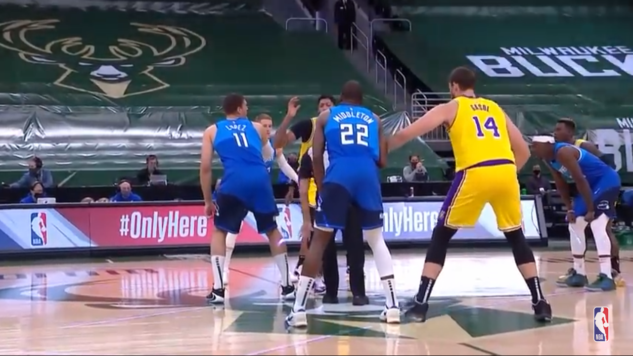 Lakers @ Buck Game Highlights