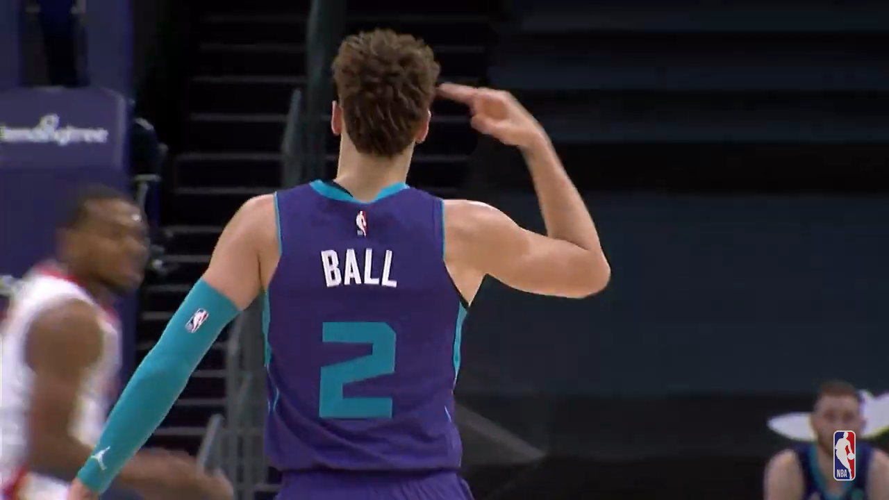 LaMelo Ball 24 PTS, 10 AST