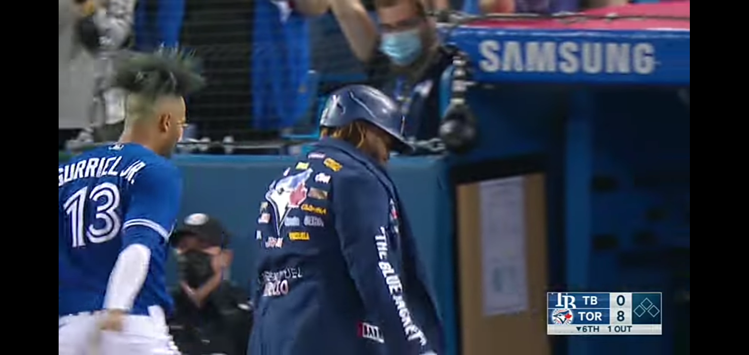 VLAD JR. ON FIRE! Vladimir Guerrero Jr.’s home run hot streak gets him to 45 and the MLB lead!