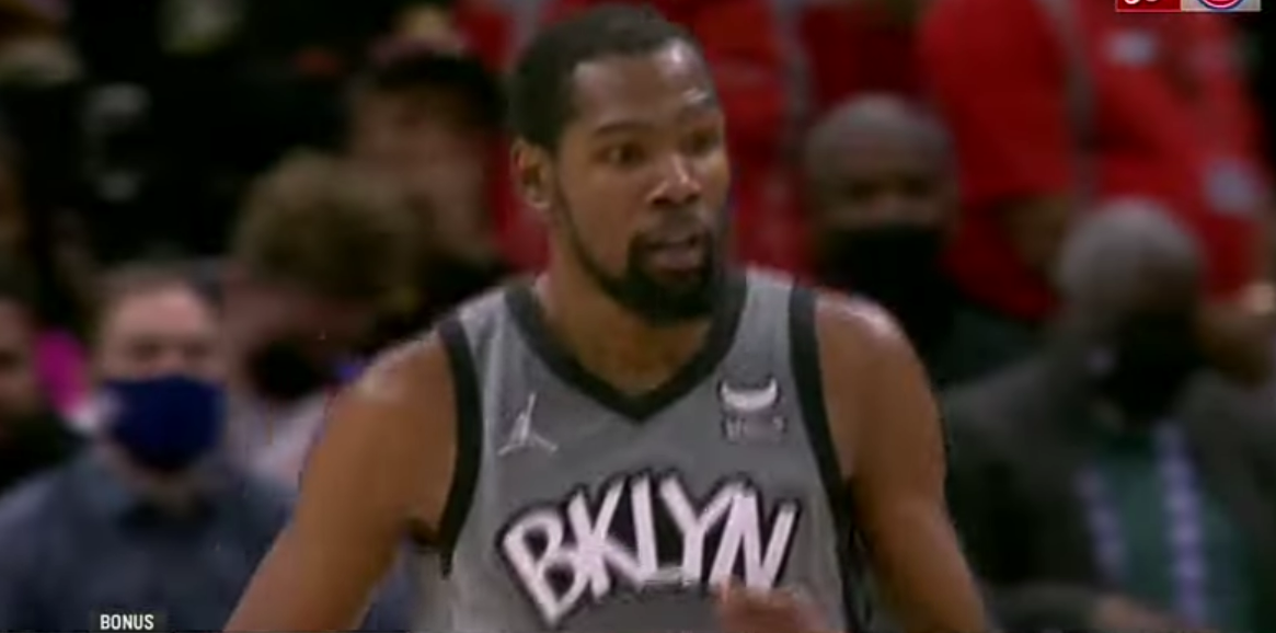 Kevin Durant nets MASSIVE season-high 51 PTS over Pistons in W 💪