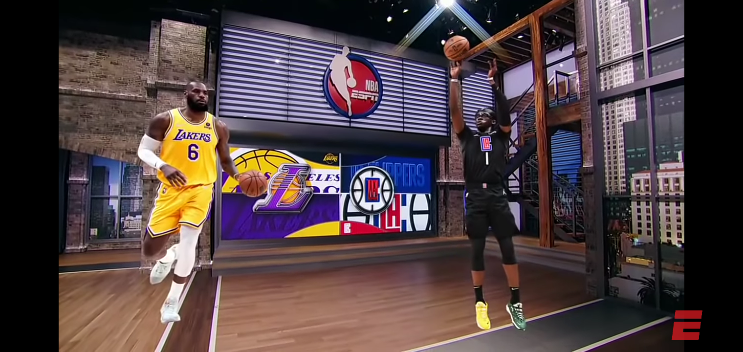 Woj on why the Lakers haven’t made a coaching change 👀