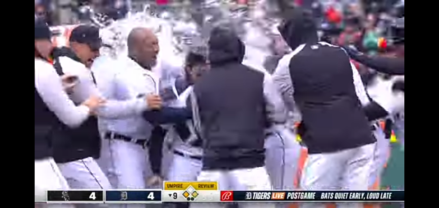 CRAZY FINISH IN DETROIT!