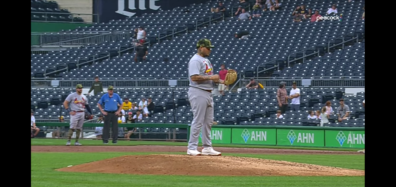 Yadier Molina PITCHES the entire 9th inning for the Cardinals!