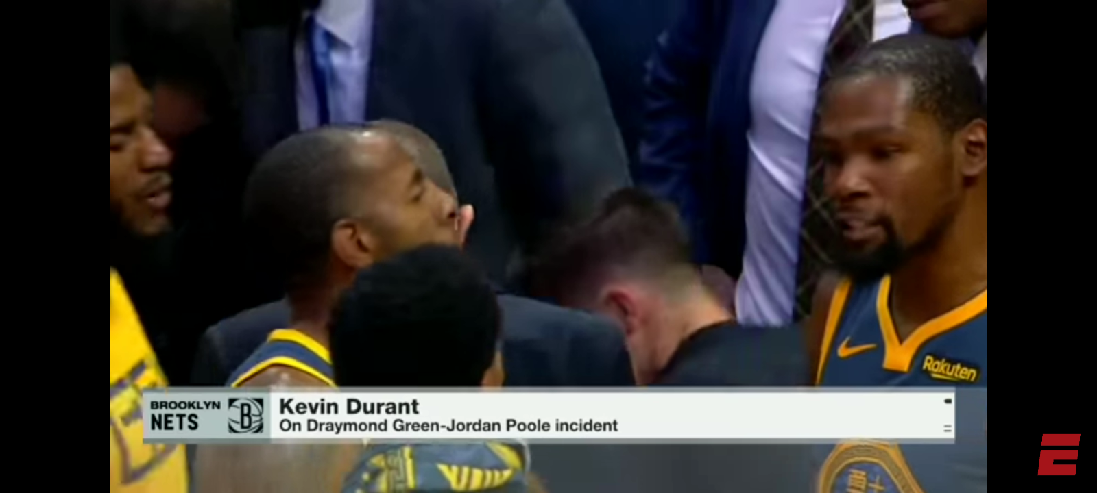 Kevin Durant REACTS to Draymond Green-Jordan Poole altercation 🍿