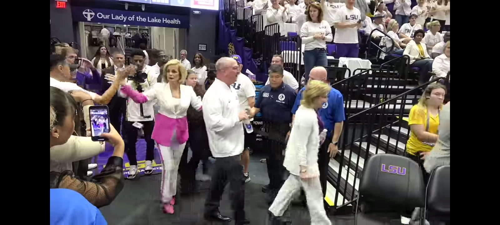 LSU vs Tennessee pregame ELECTRIC for White out game!