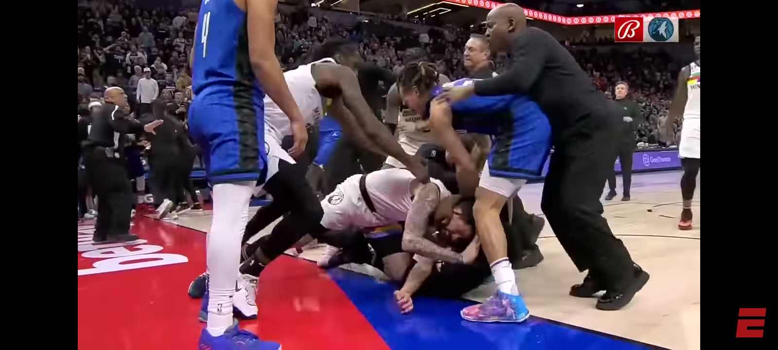 Altercation between Mo Bamba and Austin Rivers results in 5 ejections