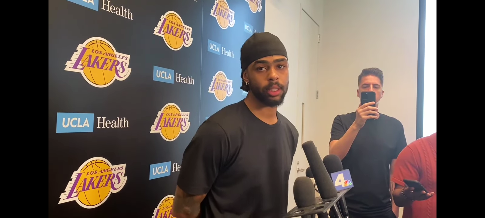 D’Angelo Russell reacts to Lakers trade, growth in introductory press conference