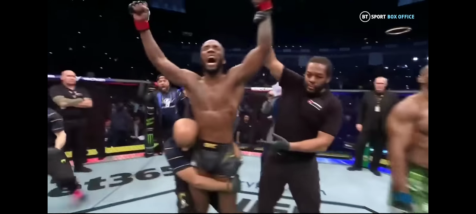 Leon Edwards Octagon Interview | UFC 286