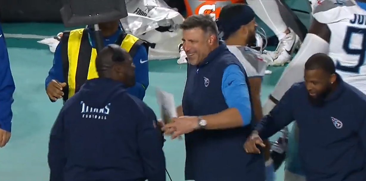 Titans LATE-GAME TD FUELS comeback over Dolphins | Game Recap