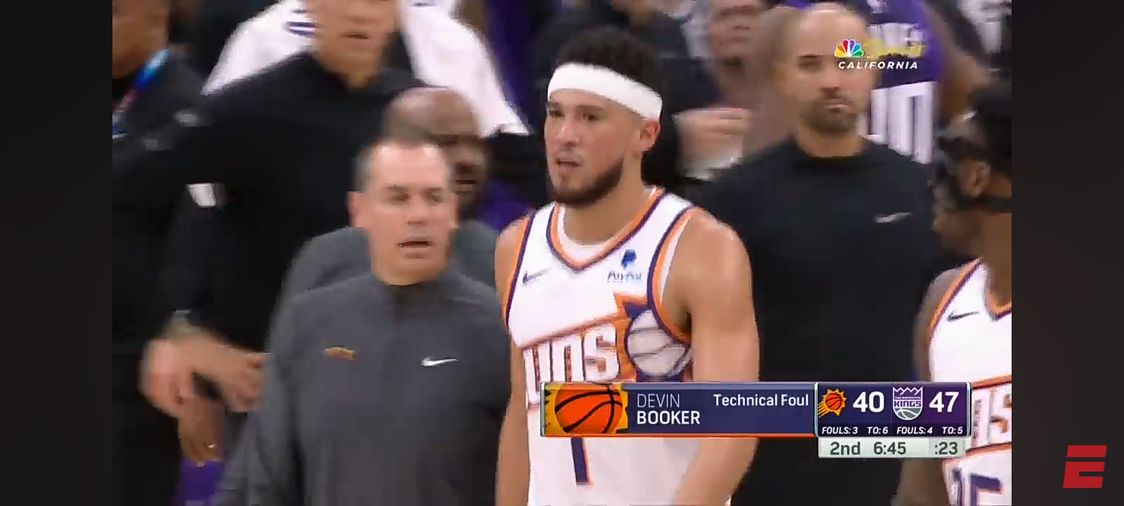 Kevin Durant given a tech FROM THE BENCH, Devin Booker also T’d up