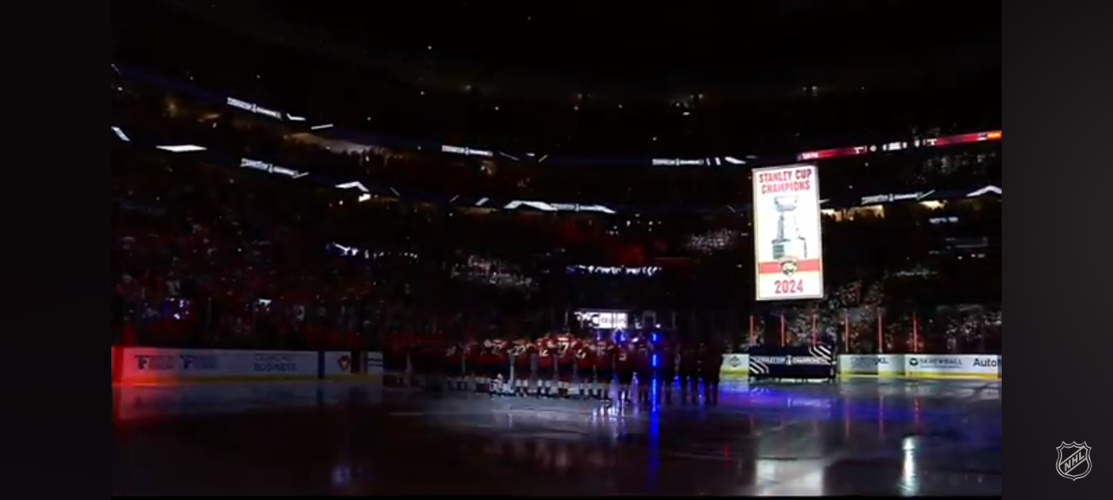 Panthers raise the Stanley Cup Banner 😺🐀🏆