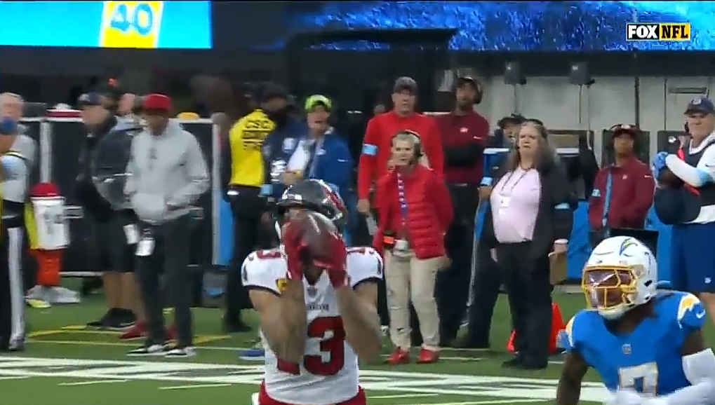 Baker Mayfield LIFTS Buccaneers over Chargers, earn 4th straight win