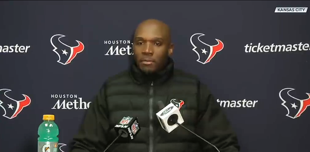 DeMeco Ryans says “It was us versus everybody” after the Texans Divisional Round loss to the Chiefs