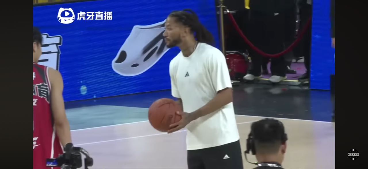 Derrick Rose 100pts 1on1 VS Chinese Street Baller!