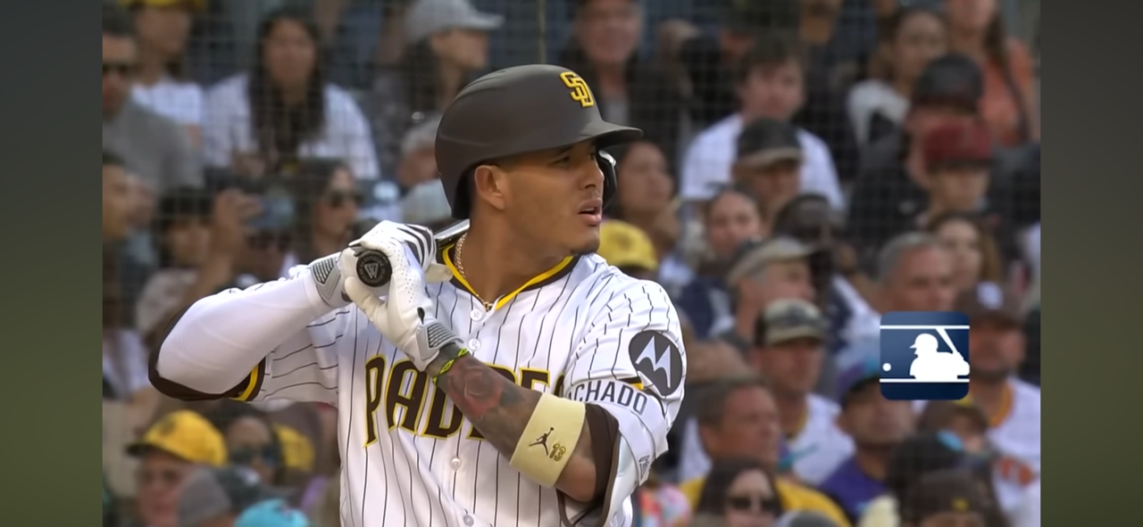 A MILESTONE night for Manny Machado! (2,000th career hit, 15th HR of 2025!)