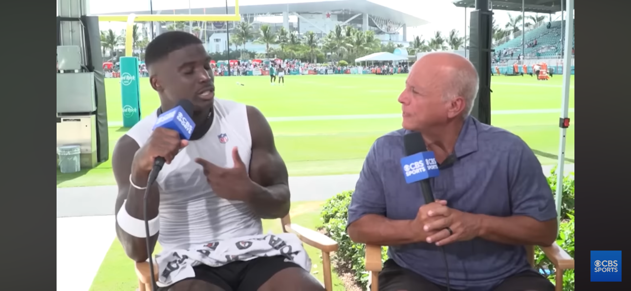 Tyreek Hill Talks Mindset Shift, Improved Fitness, & Earning Back Trust in Dolphins Locker Room! 🏈