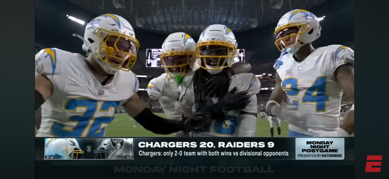 Chargers vs. Raiders REACTION 🏈 ‘Justin Herbert is the best player on the field’