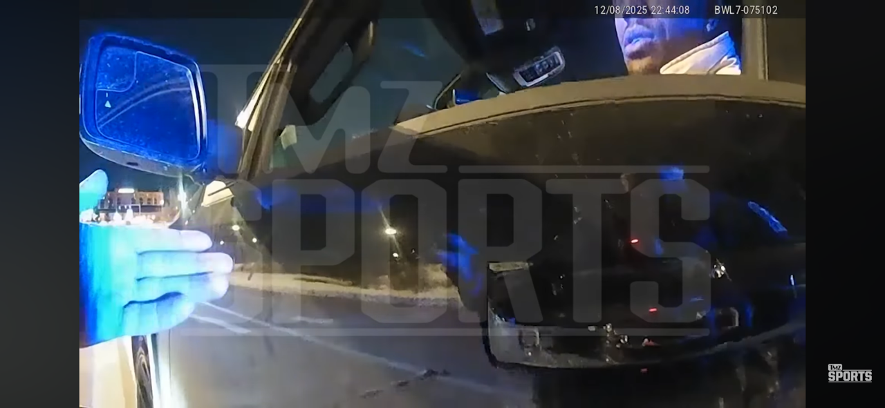 Cavs Great Daniel ‘Booby’ Gibson Tries Using Community Hero Card During Arrest